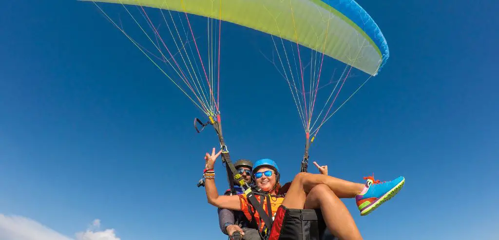 paragliding erlebnis zum mädelstag